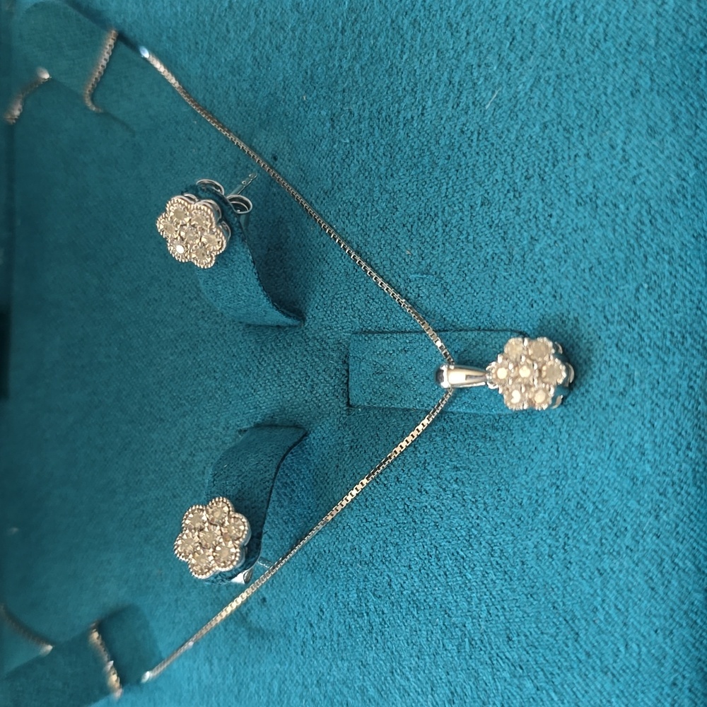 3X HOST PICK NIB Effy Sterling Silver Genuine Diamond Cluster Pendant & Earrings